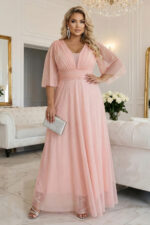 654-4 Długa połyskująca sukienka plus size z dekoltem i transparentnym rękawkiem - brzoskwiniowa-6