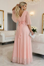 654-4 Długa połyskująca sukienka plus size z dekoltem i transparentnym rękawkiem - brzoskwiniowa-7