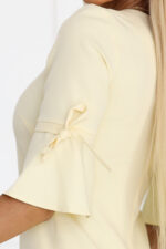 217-12 NEVA Kobieca trapezowa sukienka z wiązaniem na rękawkach - pastelowy żółty-10