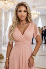 635-7 MELANIA długa błyszcząca suknia z dekoltem i krótkim rękawkiem - brzoskwiniowa-7