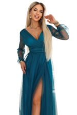 664-2 Długa sukienka maxi z tiulowymi rękawami i kopertowym dekoltem - zieleń butelkowa-11