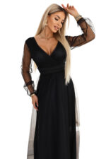 664-3 Długa sukienka maxi z tiulowymi rękawami i kopertowym dekoltem - czarna-11