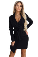 670-1 Elegancka sukienka marynarkowa z paskiem i asymetrycznym dołem - czarna-9